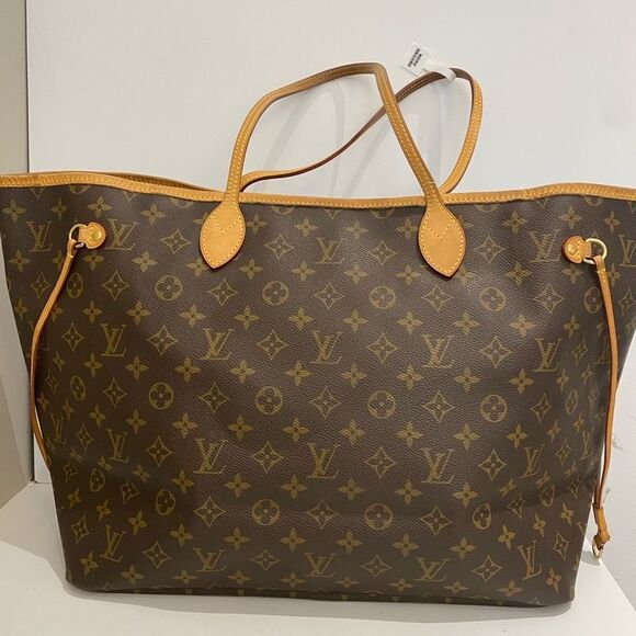 Louis Vuitton Women Pre-Loved Bag Very Good Condition - Picture 4 of 7